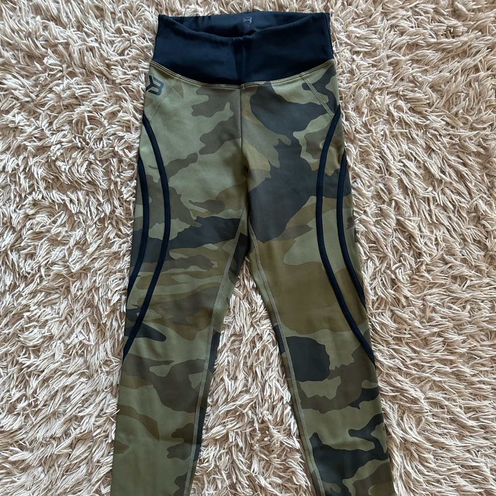 Better Bodies XS Green Camo Tights